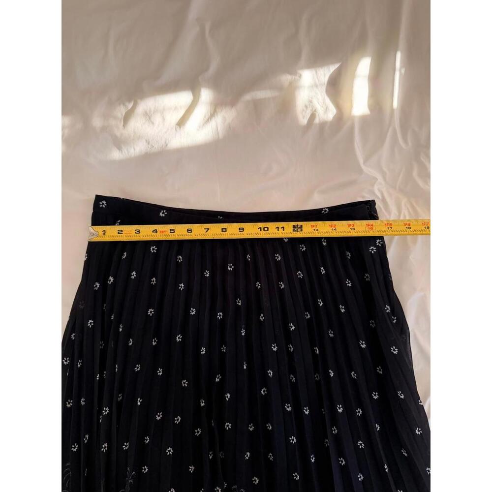 Farm Rio - Black Pleated Midi Skirt with Floral Border Print, Size L - Picture 7 of 7